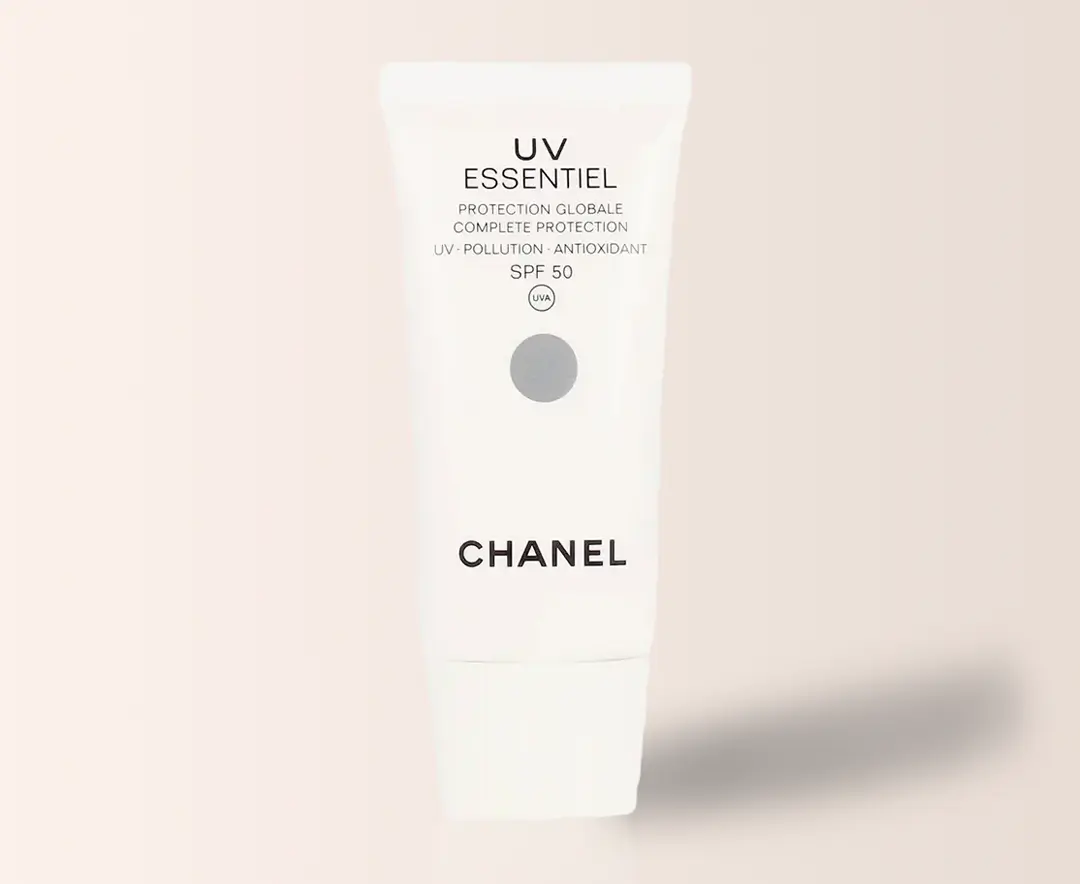 ضد آفتاب UV Essentiel شنل با محافظت بالای SPF 50 و خاصیت آنتیاکسیدان