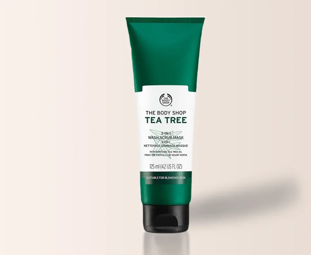 محصول سهکاره Tea Tree بادی شاپ برای شستشو، اسکراب و ماسک پوست مستعد جوش.